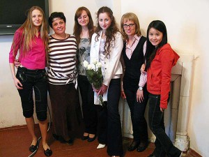 И.А.Шмелева со студентами