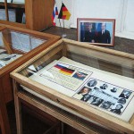 Центральный стенд выставки «Немецкие ученые — почетные члены Санкт-Петербургского университета»