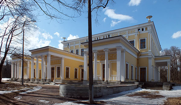 Гостеприимный дворец герцога Лейхтенбергского встретил участников конференции