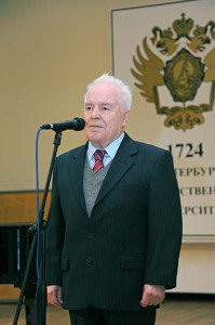 Иннокентий Павлович Зиновьев,  председатель Совета ветеранов  СПбГУ
